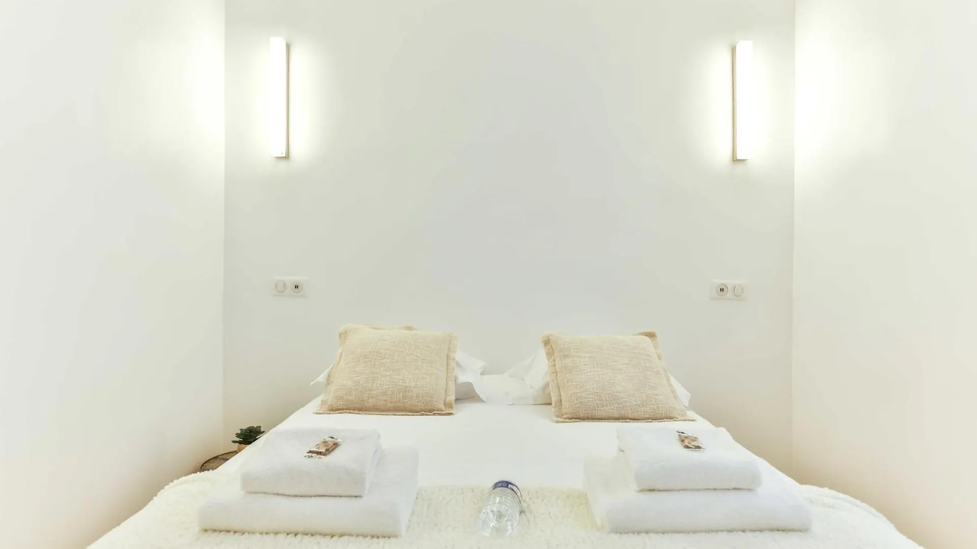 Ferienwohnung Charming 2Br - 6P - Eiffel Tower Paris Apartment