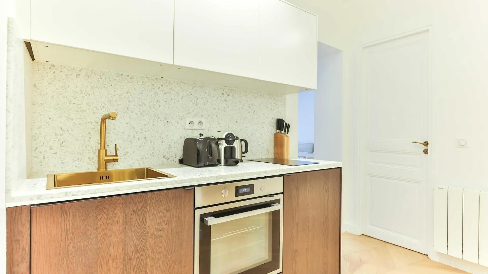 Apartment Ferienwohnung Charming 2Br - 6P - Eiffel Tower Paris